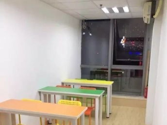 中小学课外辅导 助力上海孩子语文与英语提分新路径